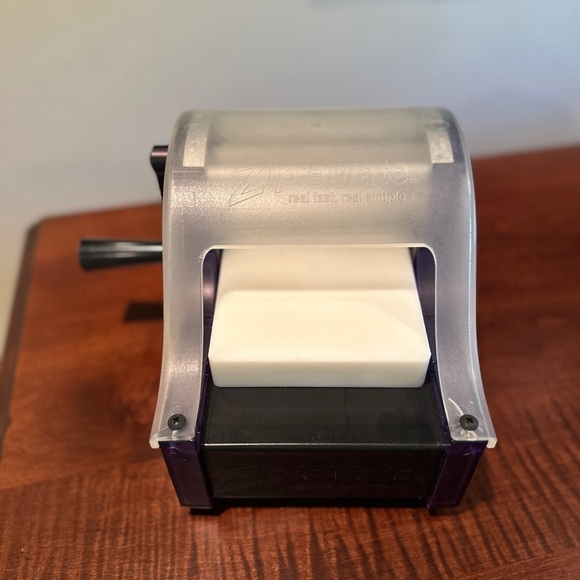 Zip ‘e Mate Craft Cutter – Working Condition – Accessories Included - Picture 3 of 11